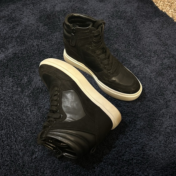 JENNIFER LOPEZ Platform Black High-Top Sneaker Wedge Size 8 - Picture 2 of 11